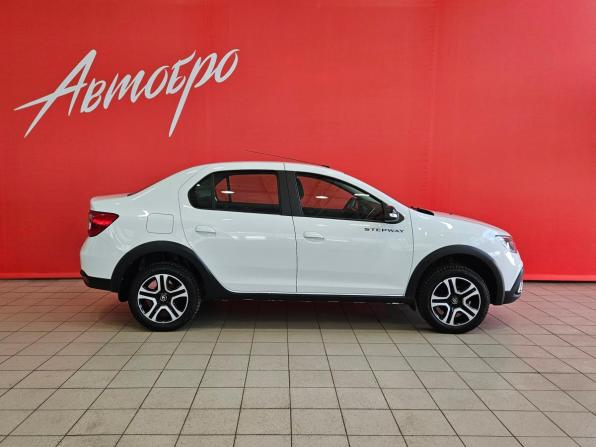 Renault Logan II Рестайлинг с пробегом 2022 года, цена 1 150 000 рублей, 95724 км, седан, Автокод Объявления