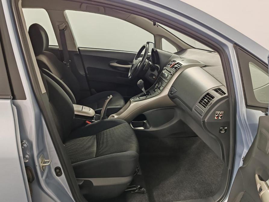 Toyota Auris I Москва  - изображение 20