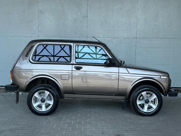 Lada (ВАЗ) Niva Legend I с пробегом 2025 года, цена 990 000 рублей, 9800 км, внедорожник, Автокод Объявления