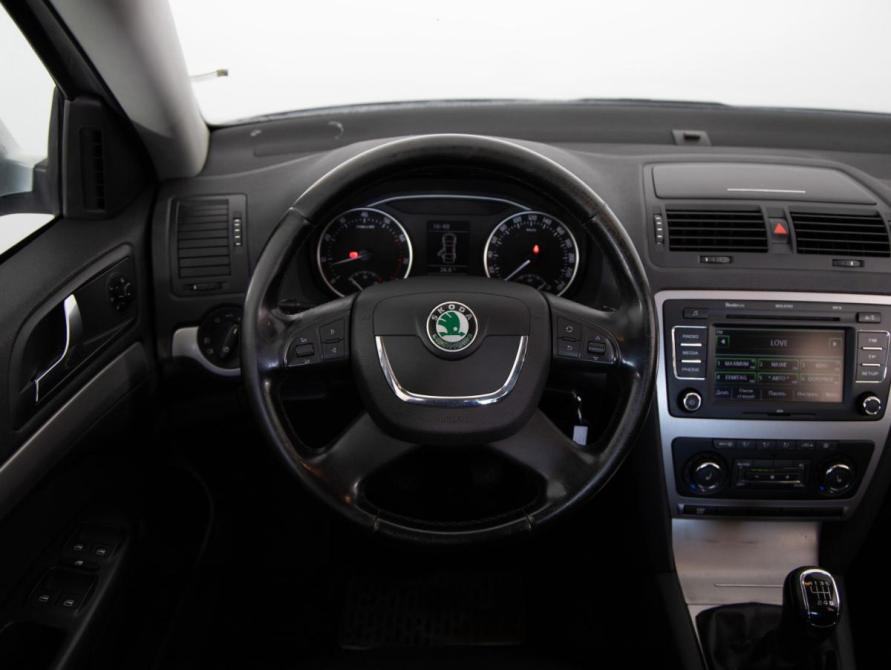 Skoda Octavia II (A5) Рестайлинг Санкт-Петербург  - изображение 11