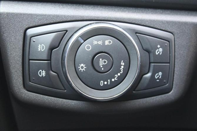Ford Mondeo V с пробегом 2018 года, цена 1 595 000 рублей, 109000 км, седан, Автокод Объявления
