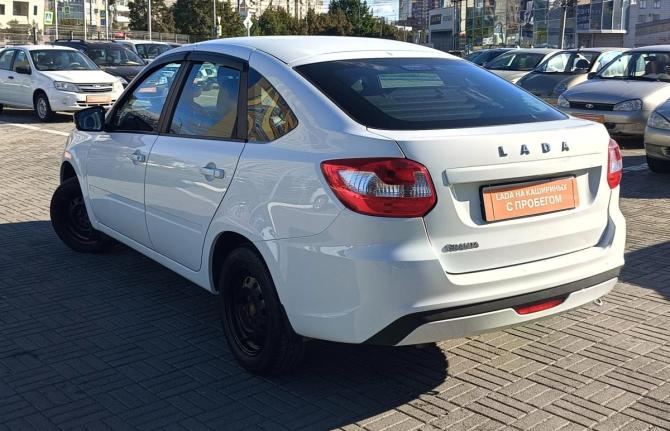 Lada (ВАЗ) Granta I Рестайлинг с пробегом 2022 года, цена 680 000 рублей, 111000 км, хэтчбек, Автокод Объявления
