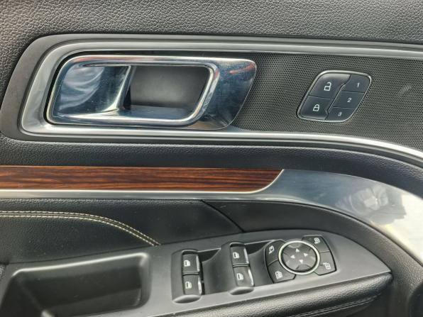 Ford Explorer V Рестайлинг с пробегом 2016 года, цена 2 200 000 рублей, 208946 км, внедорожник, Автокод Объявления