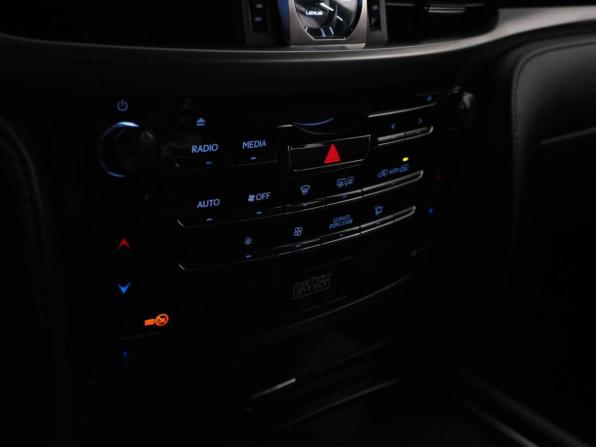 Lexus LX III Рестайлинг 2 с пробегом 2018 года, цена 6 799 050 рублей, 195046 км, внедорожник, Автокод Объявления