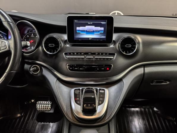 Mercedes-Benz V-Класс III (W447) Рестайлинг с пробегом 2019 года, цена 6 750 000 рублей, 39764 км, минивэн, Автокод Объявления