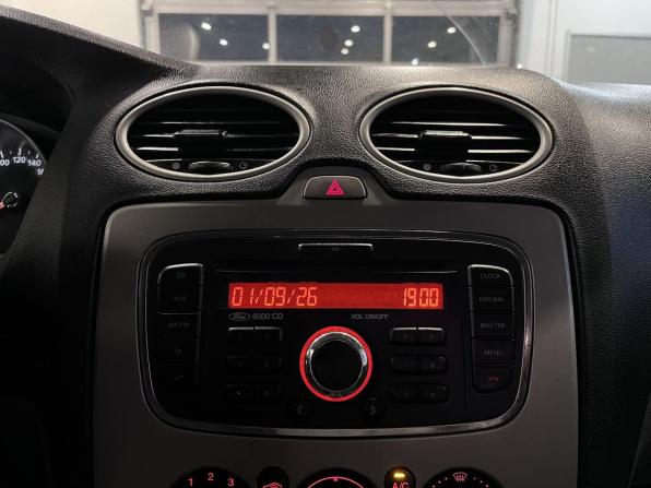 Ford Focus II Рестайлинг с пробегом 2011 года, цена 534 000 рублей, 200801 км, седан, Автокод Объявления