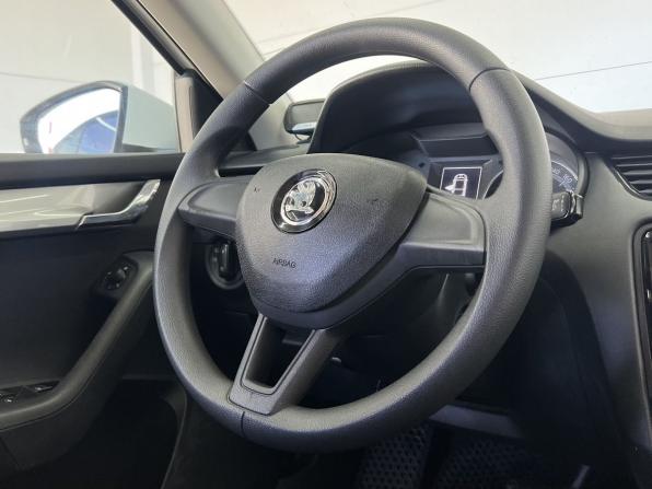Skoda Octavia III (A7) Рестайлинг с пробегом 2020 года, цена 1 249 000 рублей, 449300 км, лифтбек, Автокод Объявления