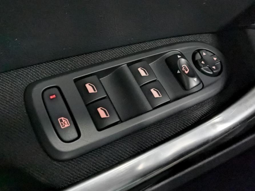 Peugeot 408 I Санкт-Петербург  - изображение 28