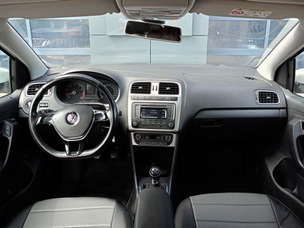 Volkswagen Polo V Рестайлинг с пробегом 2017 года, цена 1 277 000 рублей, 153780 км, седан, Автокод Объявления