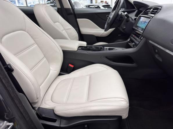 Jaguar F-Pace I с пробегом 2017 года, цена 2 500 000 рублей, 162813 км, внедорожник, Автокод Объявления