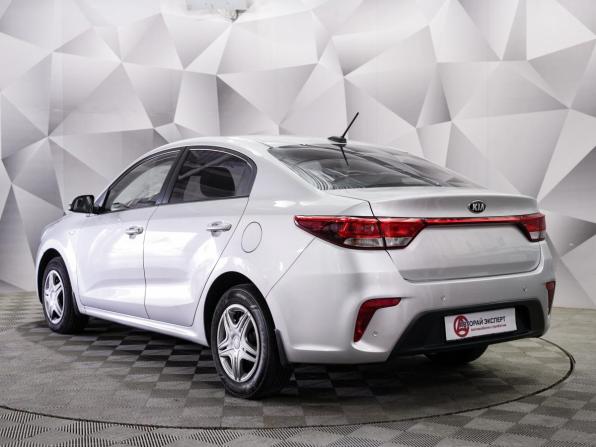 Kia Rio IV с пробегом 2017 года, цена 977 000 рублей, 197000 км, седан, Автокод Объявления