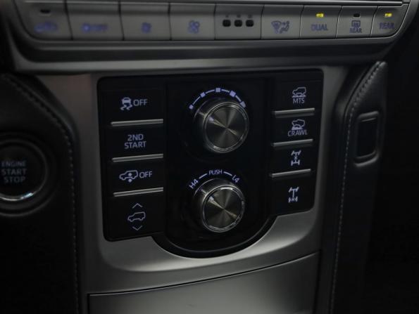 Toyota Land Cruiser Prado 150 Series Рестайлинг 2 с пробегом 2018 года, цена 4 569 000 рублей, 185651 км, внедорожник, Автокод Объявления