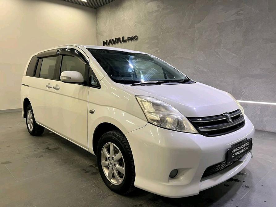 Toyota ISis I Рестайлинг Новосибирск  - изображение 3