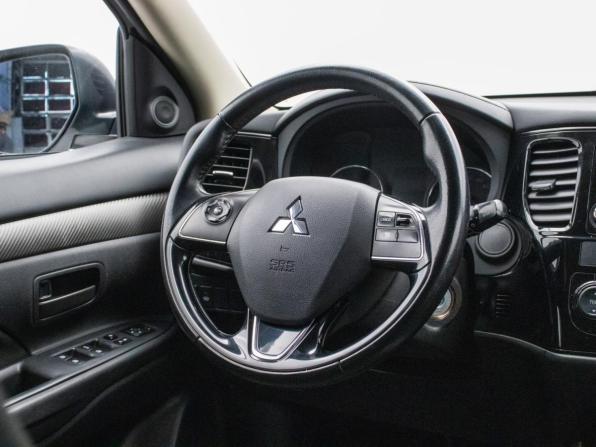Mitsubishi Outlander III Рестайлинг 2 с пробегом 2015 года, цена 1 270 000 рублей, 335416 км, внедорожник, Автокод Объявления