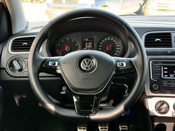 Volkswagen Polo V Рестайлинг с пробегом 2016 года, цена 969 000 рублей, 154600 км, седан, Автокод Объявления