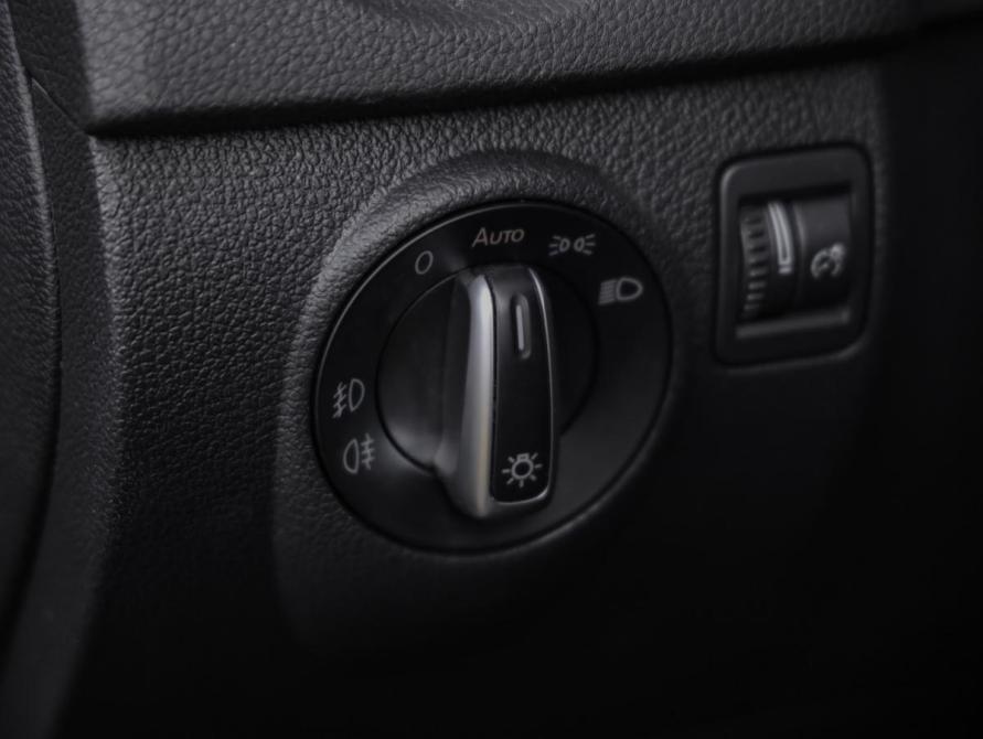 Volkswagen Tiguan I Рестайлинг Санкт-Петербург  - изображение 19