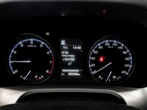 Toyota RAV4 IV (XA40) Рестайлинг с пробегом 2017 года, цена 2 399 000 рублей, 89502 км, внедорожник, Автокод Объявления