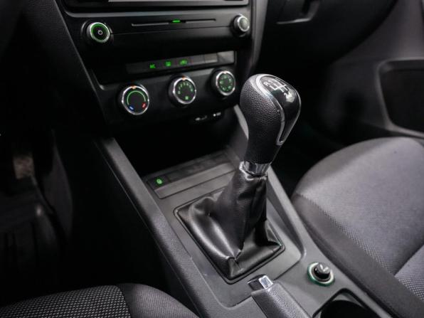 Skoda Octavia III (A7) с пробегом 2013 года, цена 773 000 рублей, 280000 км, лифтбек, Автокод Объявления