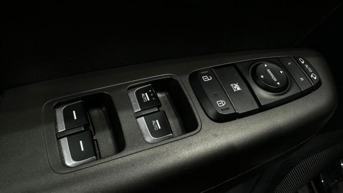 Kia Sportage IV Рестайлинг с пробегом 2021 года, цена 2 465 000 рублей, 42982 км, внедорожник, Автокод Объявления