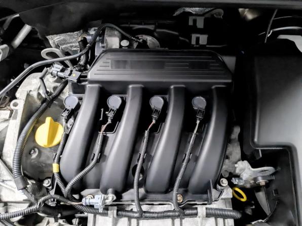 Renault Logan II с пробегом 2018 года, цена 1 040 000 рублей, 48500 км, седан, Автокод Объявления