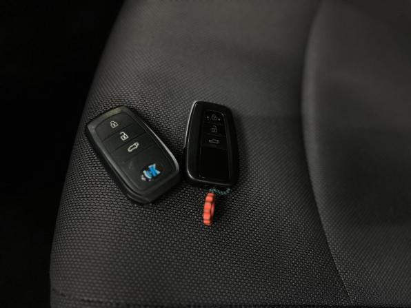 Toyota Corolla XII (E210) с пробегом 2019 года, цена 1 570 000 рублей, 151500 км, универсал, Автокод Объявления
