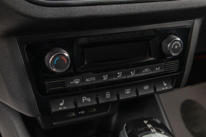 Volkswagen Polo VI с пробегом 2022 года, цена 1 999 000 рублей, 64000 км, лифтбек, Автокод Объявления