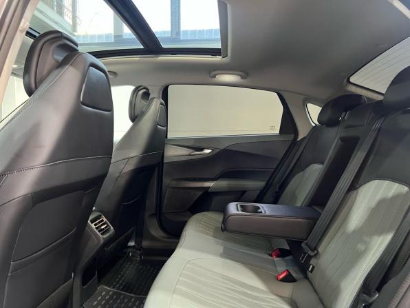 Changan Lamore с пробегом 2024 года, цена 2 399 900 рублей, 194 км, седан, Автокод Объявления