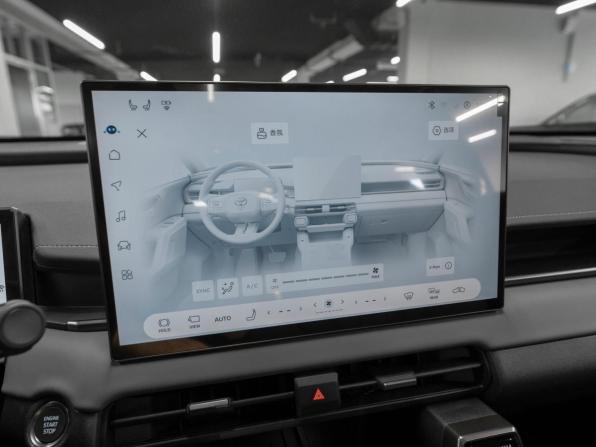 Toyota RAV4 VI (XA60) с пробегом 2026 года, цена 4 300 000 рублей, 28 км, внедорожник, Автокод Объявления