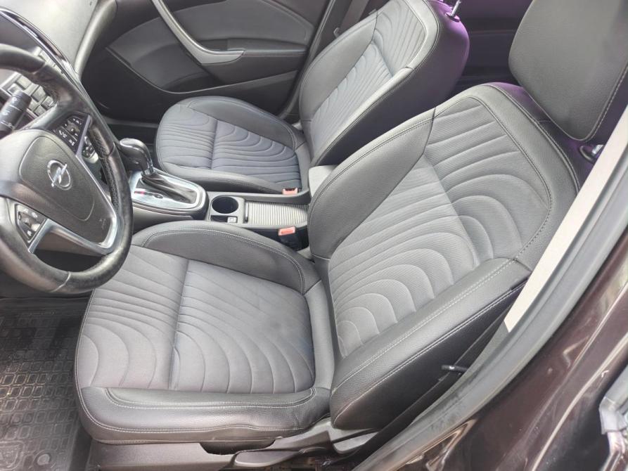 Opel Astra J Рестайлинг Воронеж  - изображение 9
