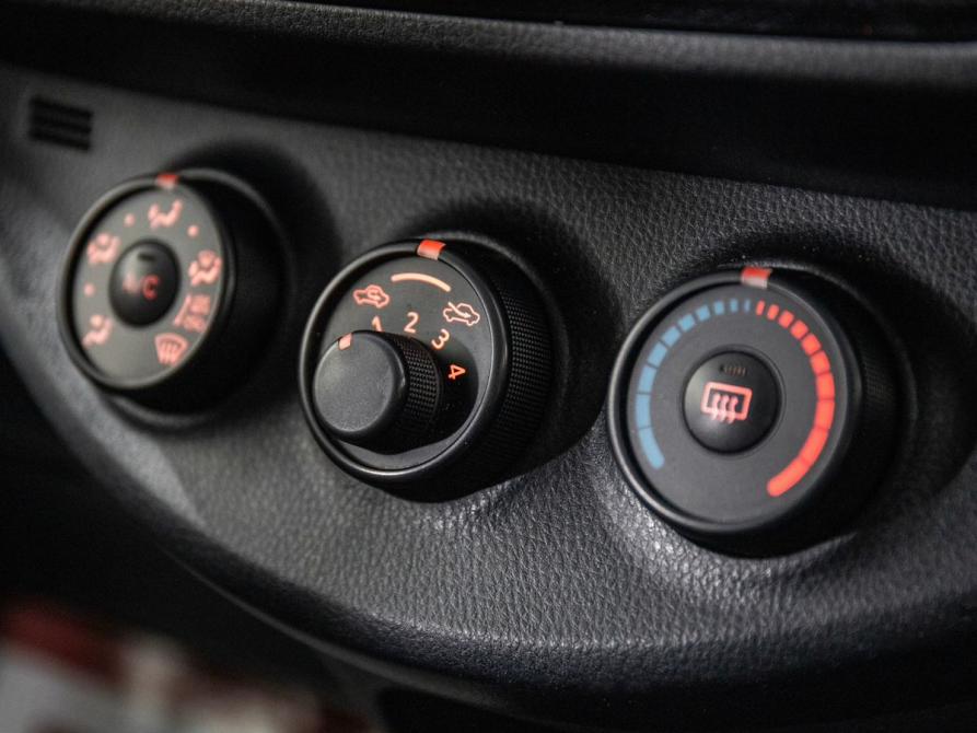 Toyota Vitz III (XP130) Рестайлинг 2 Иркутск  - изображение 14