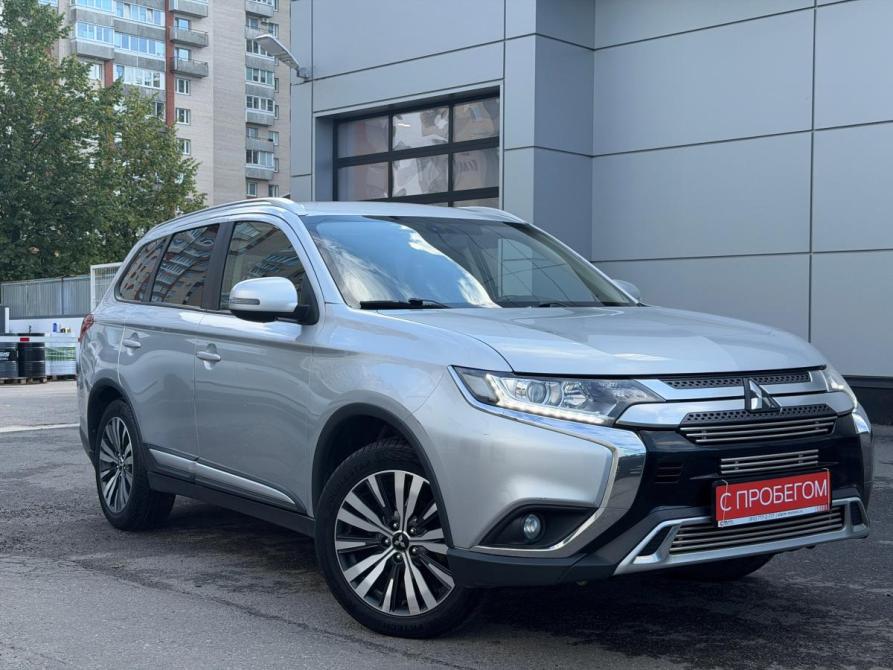 Mitsubishi Outlander III Рестайлинг 2 Санкт-Петербург  - изображение 1