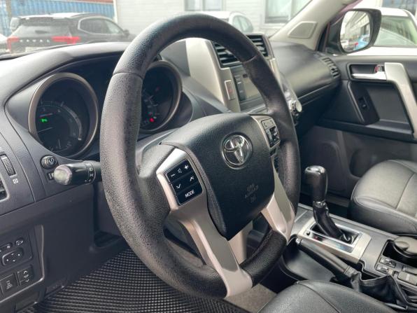 Toyota Land Cruiser Prado 150 Series с пробегом 2013 года, цена 2 395 000 рублей, 256100 км, внедорожник, Автокод Объявления