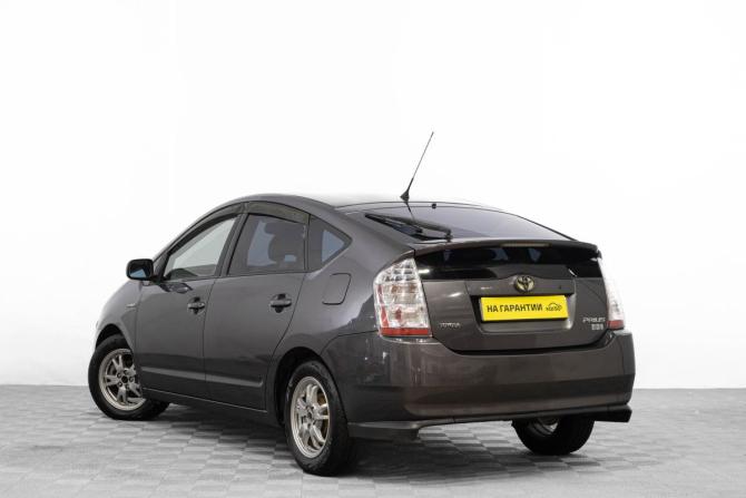 Toyota Prius II Рестайлинг (XW20) с пробегом 2008 года, цена 869 000 рублей, 240000 км, лифтбек, Автокод Объявления