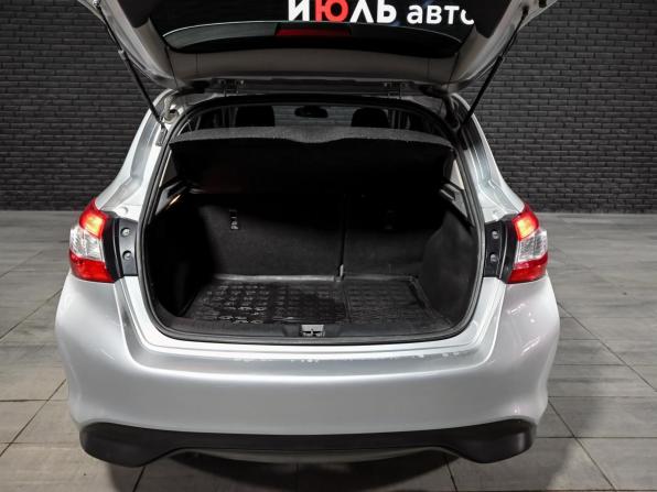 Nissan Tiida II с пробегом 2015 года, цена 1 100 000 рублей, 181593 км, хэтчбек, Автокод Объявления