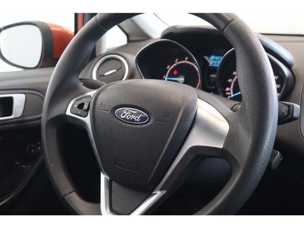 Ford Fiesta Mk6 Рестайлинг с пробегом 2015 года, цена 799 000 рублей, 123963 км, хэтчбек, Автокод Объявления