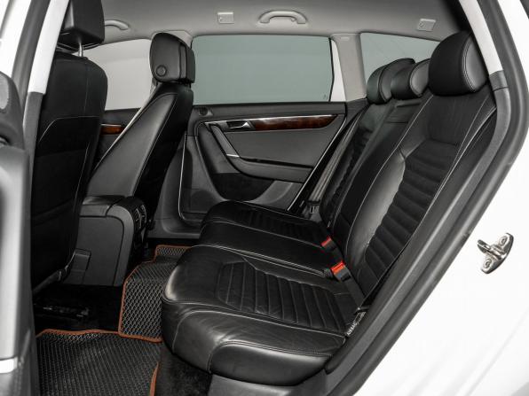 Volkswagen Passat B7 с пробегом 2012 года, цена 1 200 300 рублей, 110385 км, универсал, Автокод Объявления