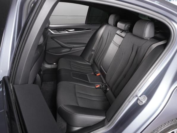 BMW 5 серии VII (G30/G31/G38) с пробегом 2018 года, цена 3 745 000 рублей, 96389 км, седан, Автокод Объявления