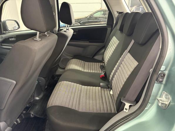 Suzuki SX4 I (Classic) Рестайлинг с пробегом 2013 года, цена 897 000 рублей, 188952 км, хэтчбек, Автокод Объявления