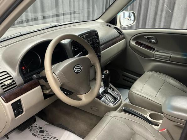 Suzuki XL7 I Рестайлинг с пробегом 2004 года, цена 630 000 рублей, 244570 км, внедорожник, Автокод Объявления