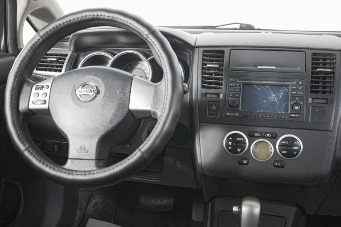 Nissan Tiida I Рестайлинг с пробегом 2010 года, цена 689 000 рублей, 281000 км, седан, Автокод Объявления
