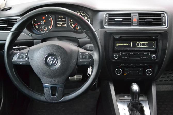 Volkswagen Jetta VI с пробегом 2012 года, цена 1 090 000 рублей, 179715 км, седан, Автокод Объявления