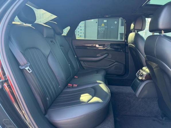 Audi A8 III (D4) Рестайлинг с пробегом 2014 года, цена 1 975 000 рублей, 202000 км, седан, Автокод Объявления