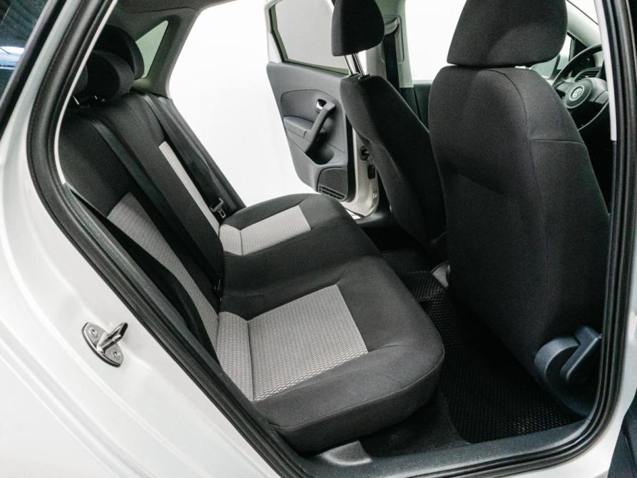 Volkswagen Polo V Красноярск  - изображение 24