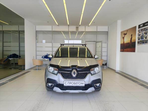 Renault Logan II Рестайлинг с пробегом 2020 года, цена 980 000 рублей, 120000 км, седан, Автокод Объявления
