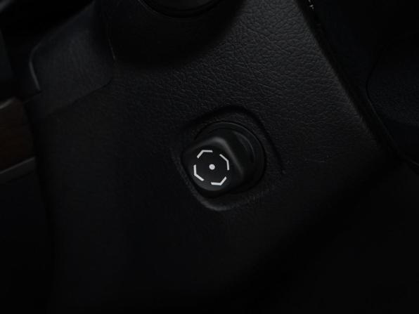 Toyota Land Cruiser 200 Series Рестайлинг 2 с пробегом 2016 года, цена 4 949 700 рублей, 219303 км, внедорожник, Автокод Объявления