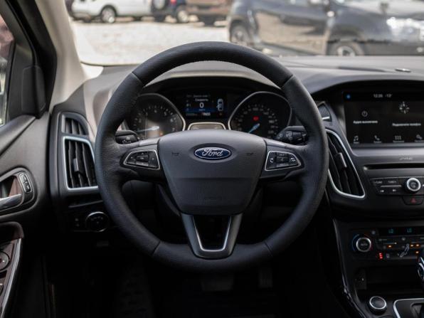 Ford Focus III Рестайлинг с пробегом 2017 года, цена 965 000 рублей, 233329 км, седан, Автокод Объявления