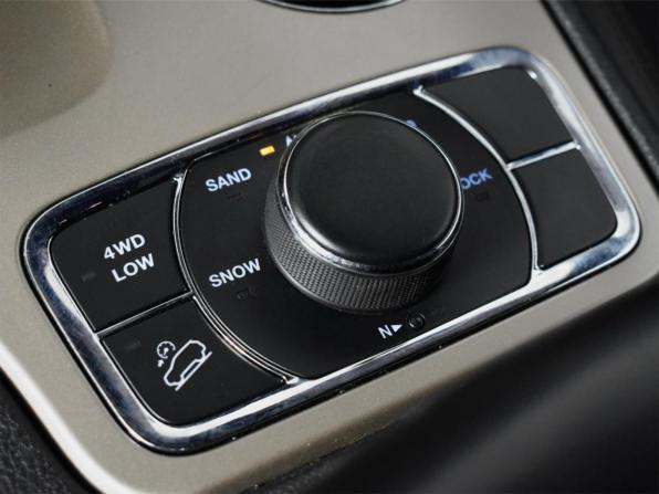 Jeep Grand Cherokee IV (WK2) Рестайлинг с пробегом 2014 года, цена 1 829 900 рублей, 331357 км, внедорожник, Автокод Объявления