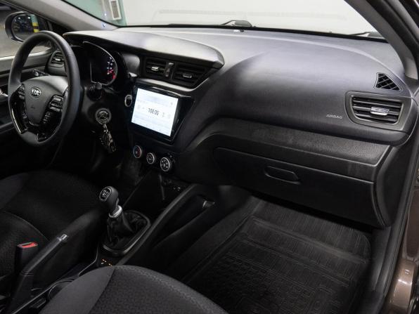Kia Rio III Рестайлинг с пробегом 2017 года, цена 1 119 000 рублей, 190790 км, седан, Автокод Объявления