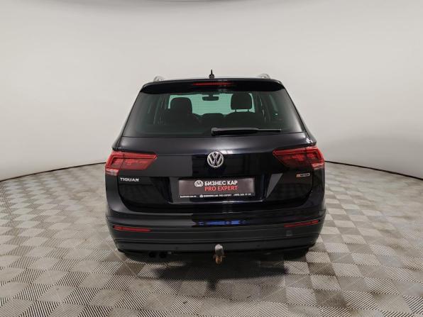 Volkswagen Tiguan II с пробегом 2018 года, цена 1 875 000 рублей, 219731 км, внедорожник, Автокод Объявления