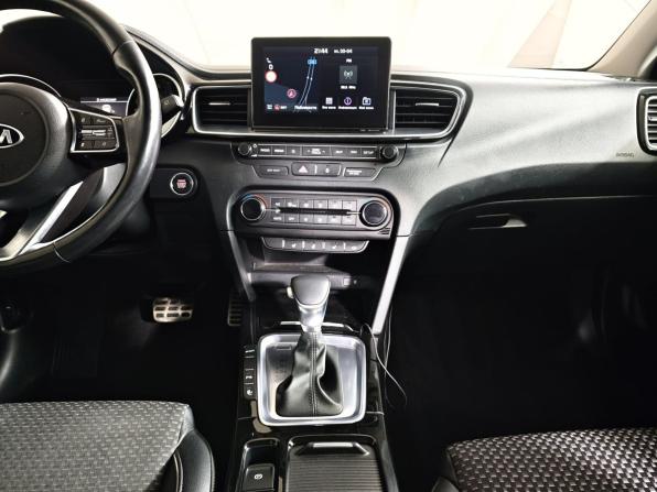 Kia Ceed III с пробегом 2019 года, цена 1 593 000 рублей, 75435 км, хэтчбек, Автокод Объявления
